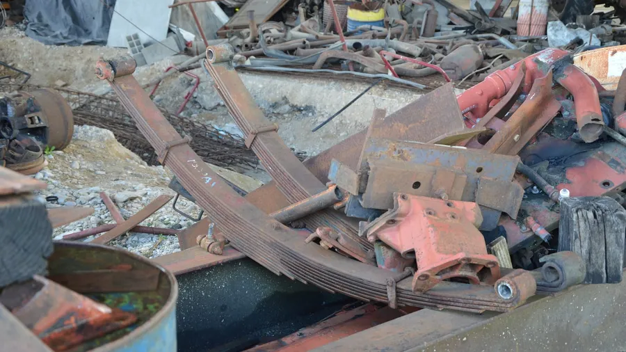 Steel & Iron Scrap Grades: Light Iron, Heavy Melt, Cast & Tin